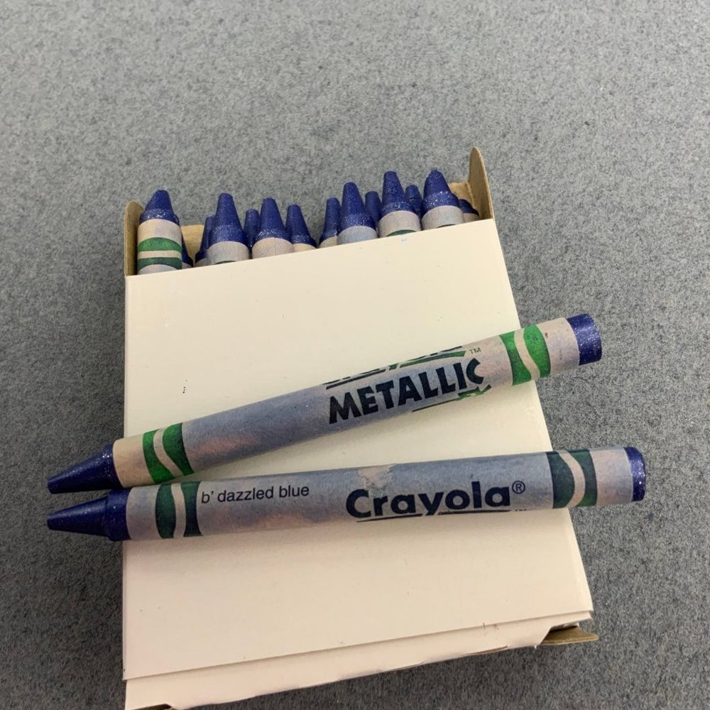 Crayola Crayons Lot 16 Standard Size Bedazzled Blue B'dazzled Blue Metallic BTS